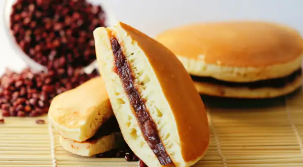 Dorayaki-Rezept: Süße Pfannkuchen mit roter Bohnenpaste, dane rote Bohnen.