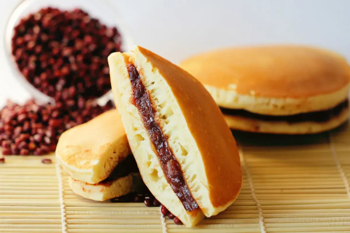Dorayaki-Rezept: Süße Pfannkuchen mit roter Bohnenpaste, dane rote Bohnen.