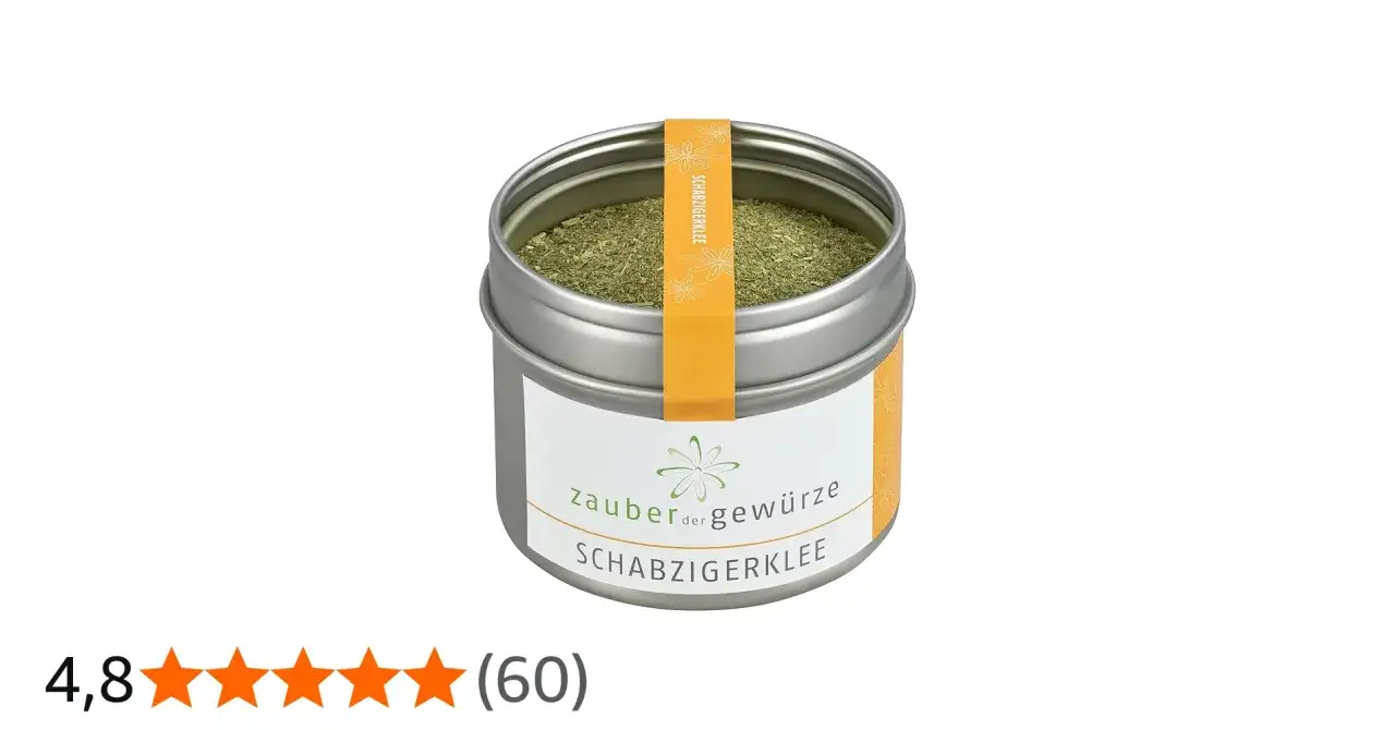 Dose mit getrocknetem Schabzigerklee, einem würzigen Kraut, das zum Kochen verwendet wird.